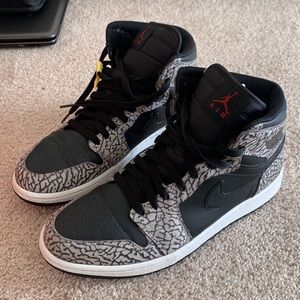 Jordan 1s Un-Supreme